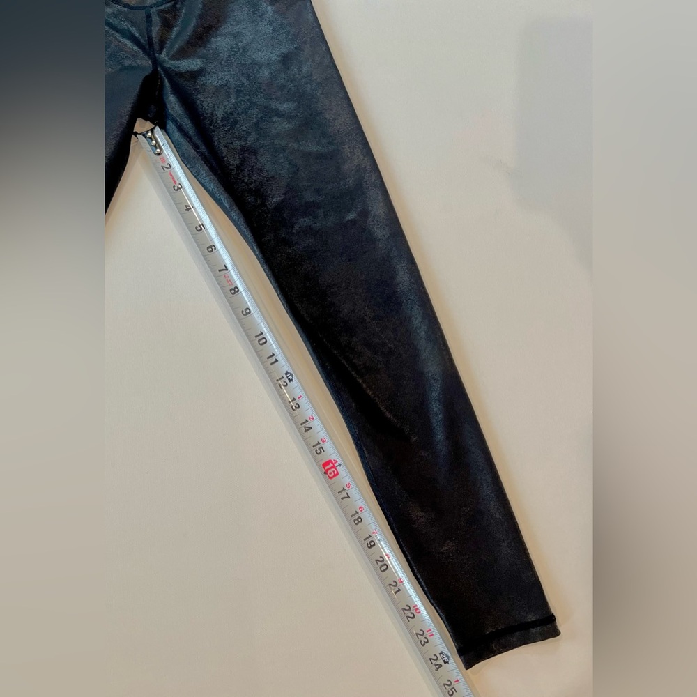 aerie Foil Print Black Shiny Crackle Faux Leather Party Leggings - Picture 4 of 13